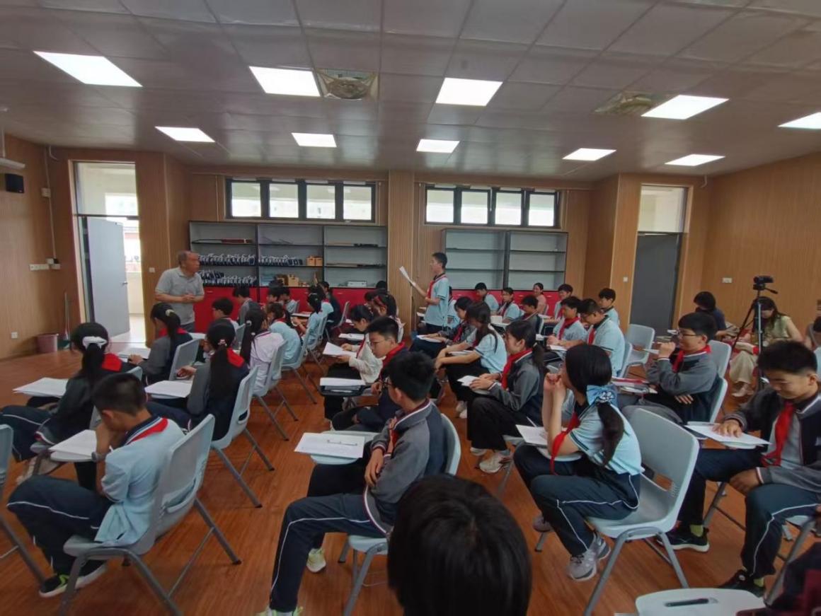 音乐思政润童心 歌声筑梦向未来...