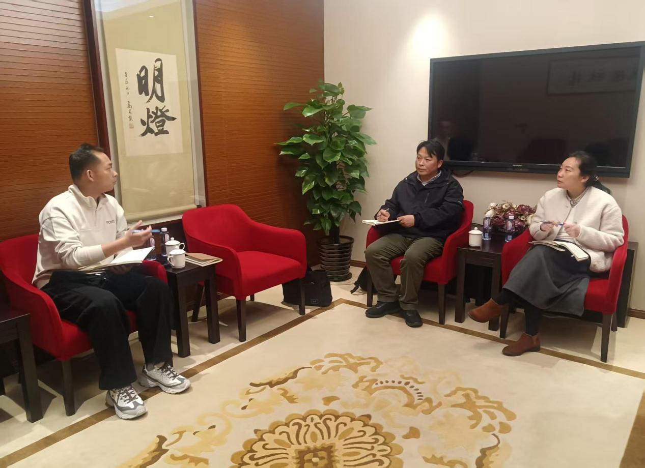 用好红色资源 深化校馆合作 共...