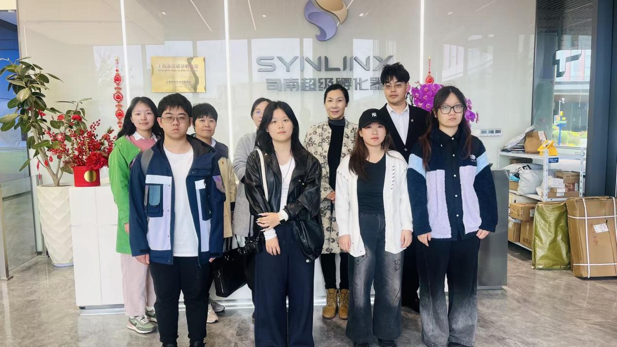 党建引领“行走的思政课”：“芯...